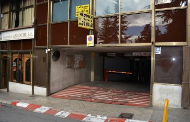 Plaza de garaje en Granada